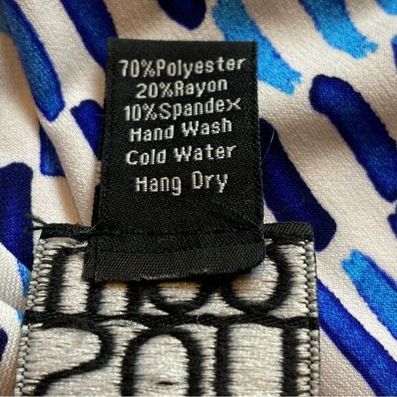 Clara Sun Woo White and Blue Tone Asymmetrical Bottom Tunic Length Top Size S - Picture 4 of 8